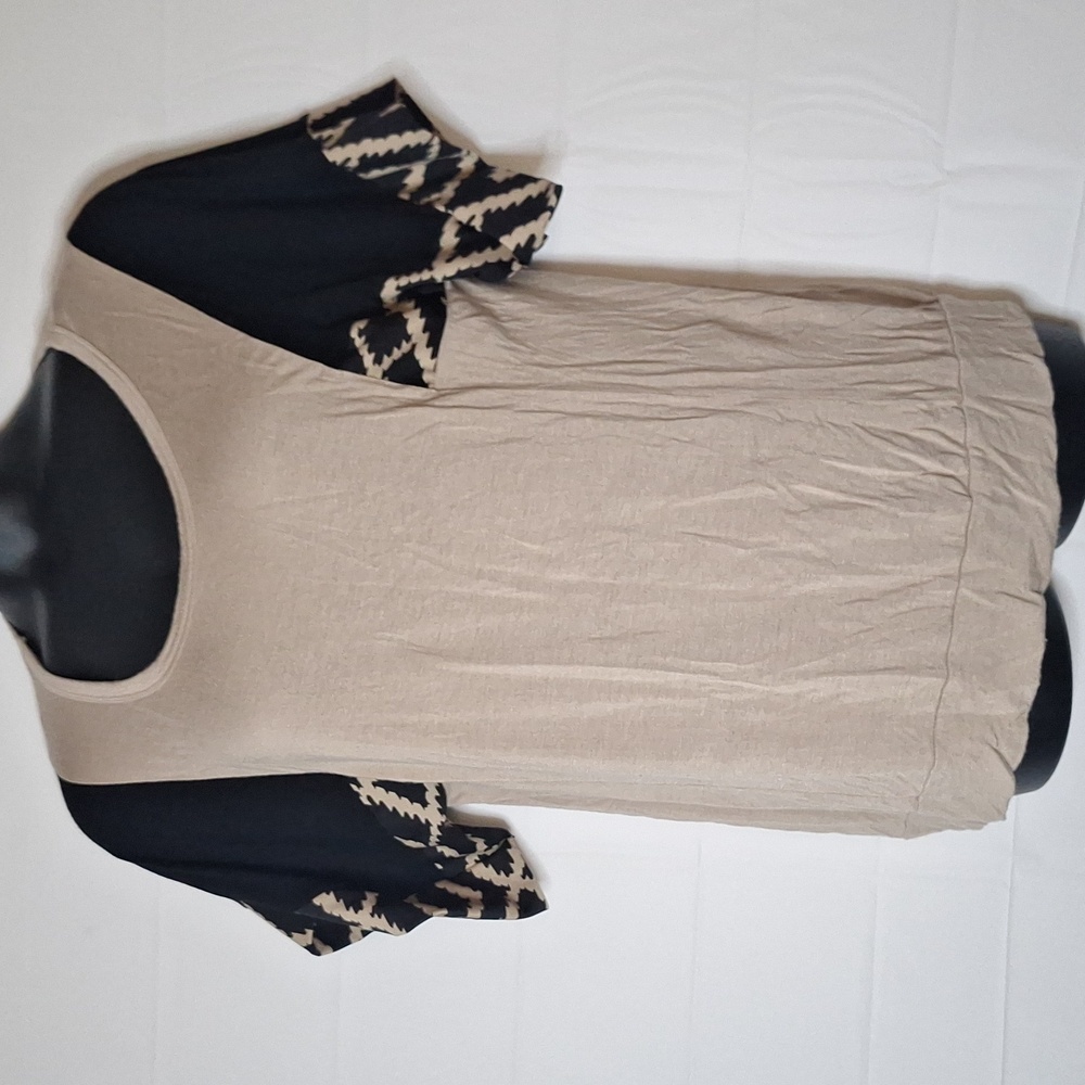 Black and Beige Relaxed Fit Top